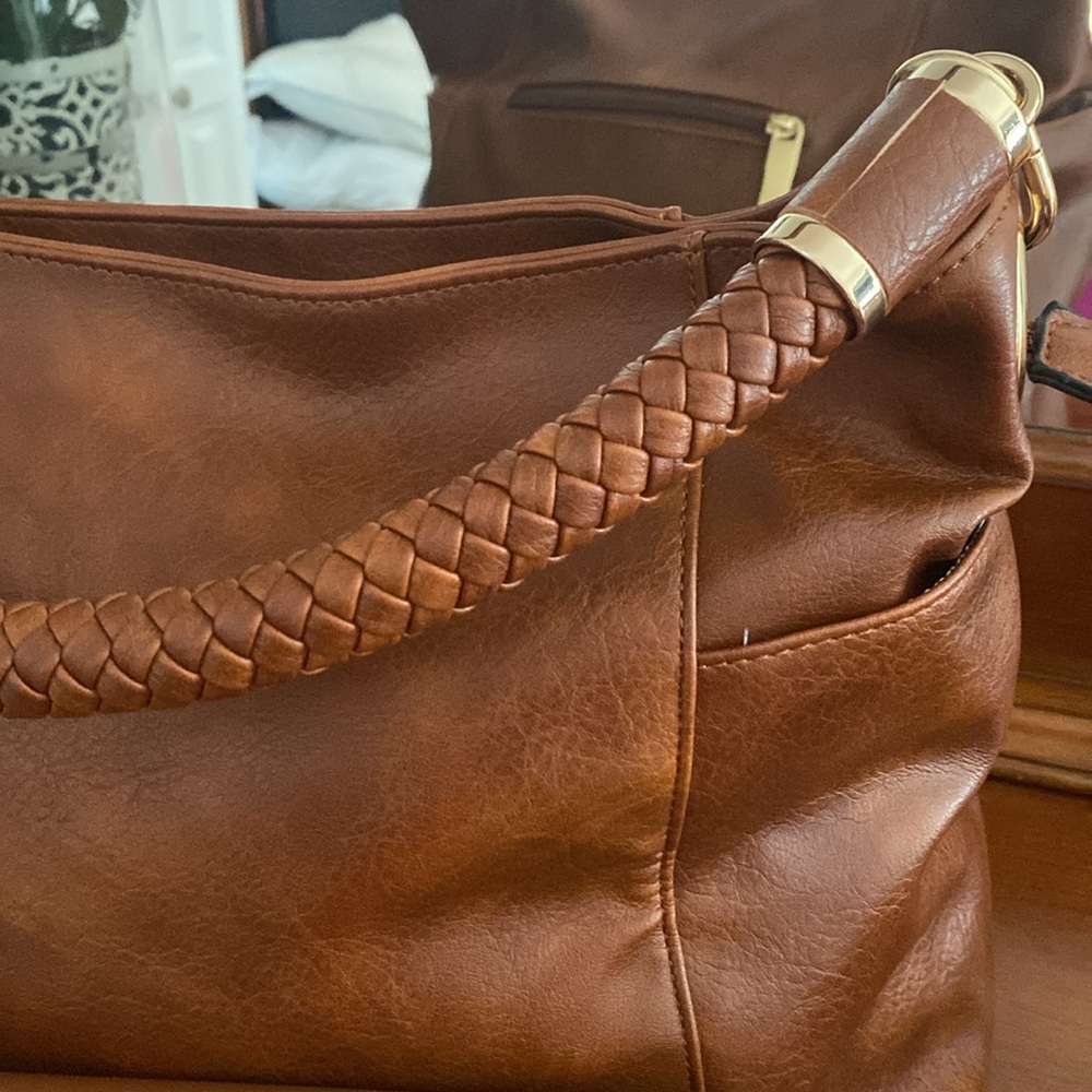 Non branded big tote like new condition really nice super clean - Picture 4 of 8